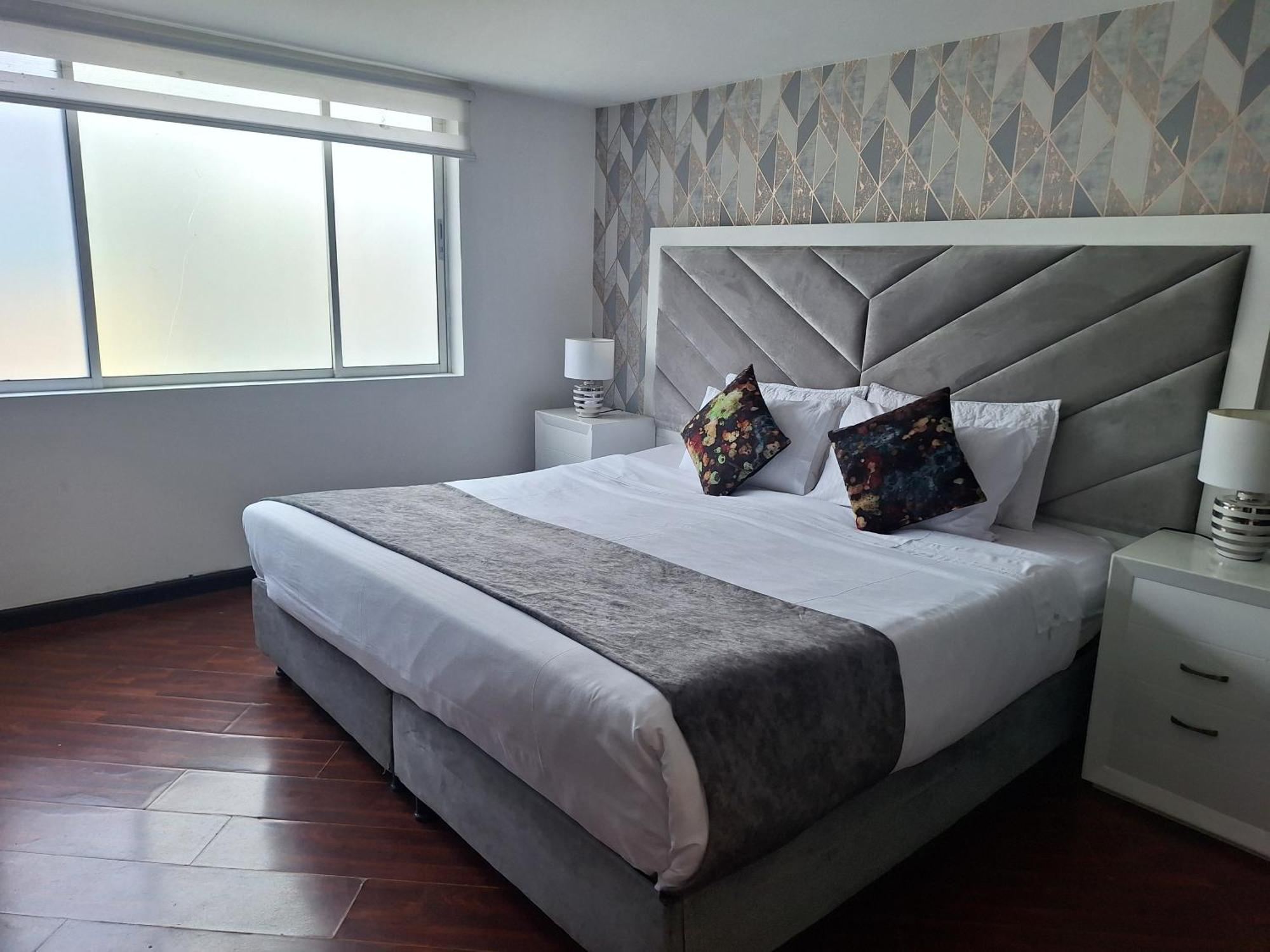 Aw Hotel Quality Comfort Embajada - Corferias — Photos 1